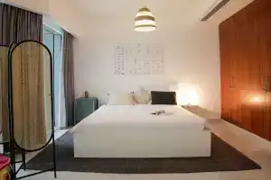Nasma Luxury Stays - Central Park Tower, Дубай