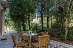 Nice Home in Kostrena With Wifi and 2 Bedrooms, Риека