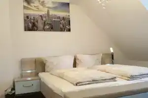 Messeappartement in Köln Niehl, Кёльн