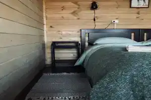 База отдыха «Кот и Лось», Мандера