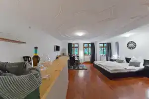 Pension Wielsch, Гёрлиц