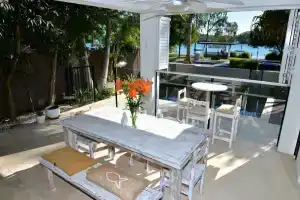 Noosa Water Views, Нузавилл