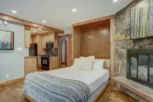 Exterior Entry 2 Bedroom Located In The Heart Of Vail Condo, Вейл