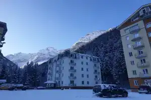 База отдыха «Hilary's House», Домбай