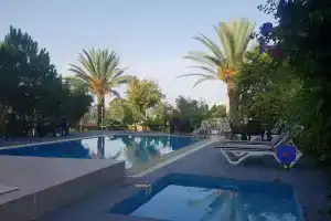 Nil Apart Otel, Газипаша