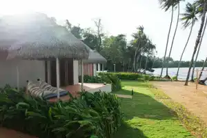 The Mak Trat, Мак