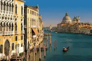 Sun Drenched Seaside Holiday Home near Venice, Розолина-Маре