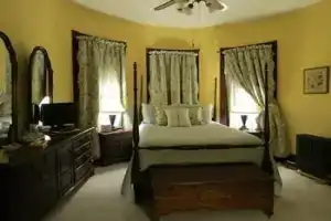Forget-Me-Not Bed & Breakfast, Сент-Луис