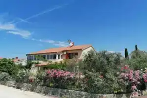 Apartments Maria, Štinjan