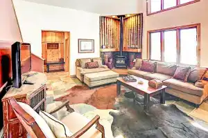 505 S 2nd - 5 Br Home, Фриско