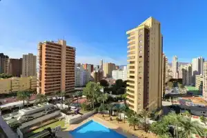 Gemelos 22 Planta 27, Бенидорм