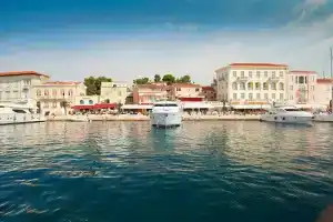 Lovely Apartment with 2 Balconies near Beaches, Пореч