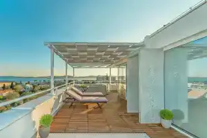 Sunset Penthouse Apartment with Hot Tub, Задар
