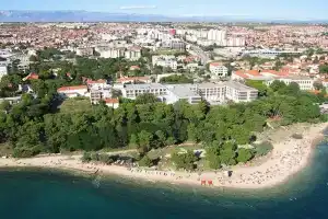Modern Holiday Home in Zadar With Terrace, Задар