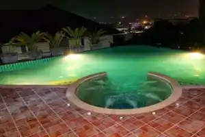 Happy Holiday Resort & Apartments Patong Beach, Патонг