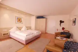 Appartementhaus Regina, Шлухзее