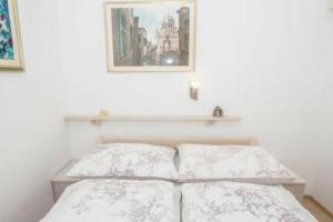 Aurora Apartments, Шибеник