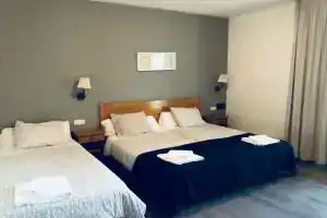 Hotel Avenida Del Sotillo, Сеговия