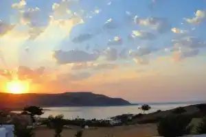 Horizon View Studios, Лакки