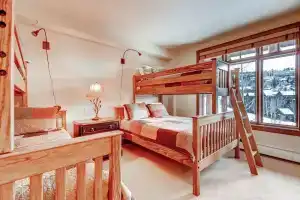 Snow Cloud Lodge, Эйвон
