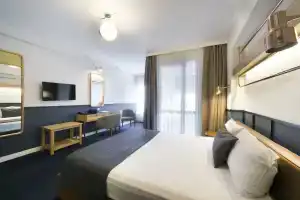 Viva La Vita Hotel Bornova, Измир
