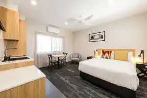 Avenue Motel Apartments, Тувумба