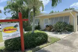 Coastal Breeze - A Weekly Rental 4 Bedroom Home, Клируотер Бич