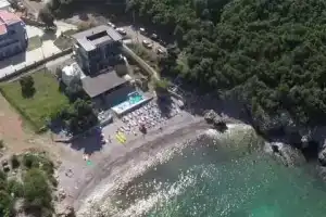 Arabela Apartments, Утьеха