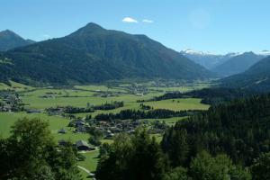 Classic Apartment near Flachau Salzburg with Mountain View, Альтенмаркт-Понгау