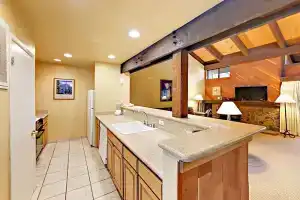 Lake Tahoe Condo № 503 2 Bedrooms 2 Bathrooms Condo, Саут-Лейк-Тахо