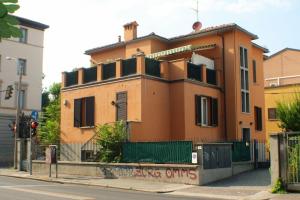 Holiday House With 2 Bedrooms in Bologna, With Terrace and Wifi, Болонья