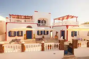 Maryloujohn Villas, Ия