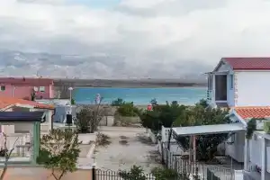 Quaint Apartment in Vir near Sea, Povljana