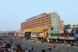 GreenTree Inn Henan Luoyang Qingdao Road Shanghai Market Express Hotel, Лоян