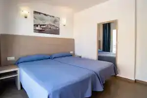 Apartamentos Vistamar II, Платжа ден Босса