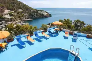 Ustica Hotel Residence, Устика