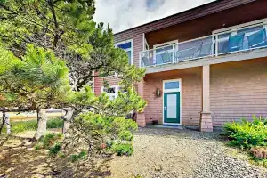 Seaside Escape Townhouse 1 Bedroom 1 Bathroom Townhouse, Рокуэй-Бич