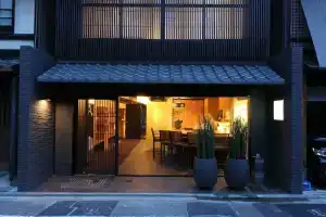Small Boutique Hotel Villa Aneyakoji, Киото