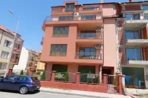 Adri Guest House, Несебр