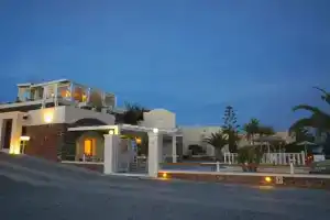 Imer Villas, Фиростефани