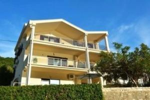 MaXhit Apartments, Лепетане