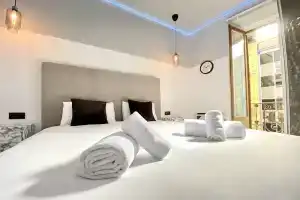 Royal Suites Madrid, Мадрид