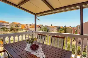 Beautiful Home in Vodice With Wifi and 2 Bedrooms, Водице