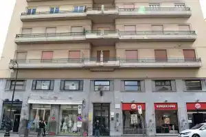 Casa Cavour, Палермо