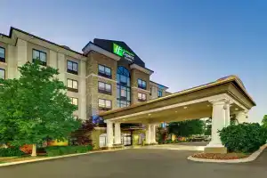 Holiday Inn Express & Suites Nashville-Opryland, Нэшвилл