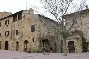 A La Casa Dei Potenti, Сан-Джиминьяно