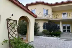 Вилла Сиеста, Межводное