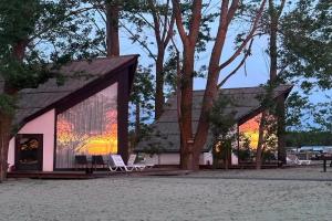 Глэмпинг КаспияДом, Станья