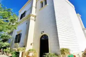 Alliste Palace, Ракале