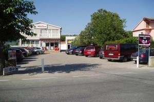 Apartments Mila, Vir